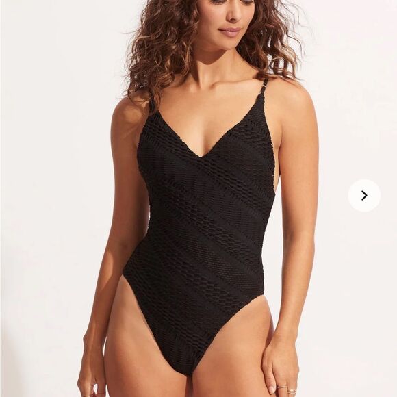 NWT Seafolly Marrakesh V-Neck One Piece Black Swimsuit Beach Vacation Size 4 - Picture 1 of 6